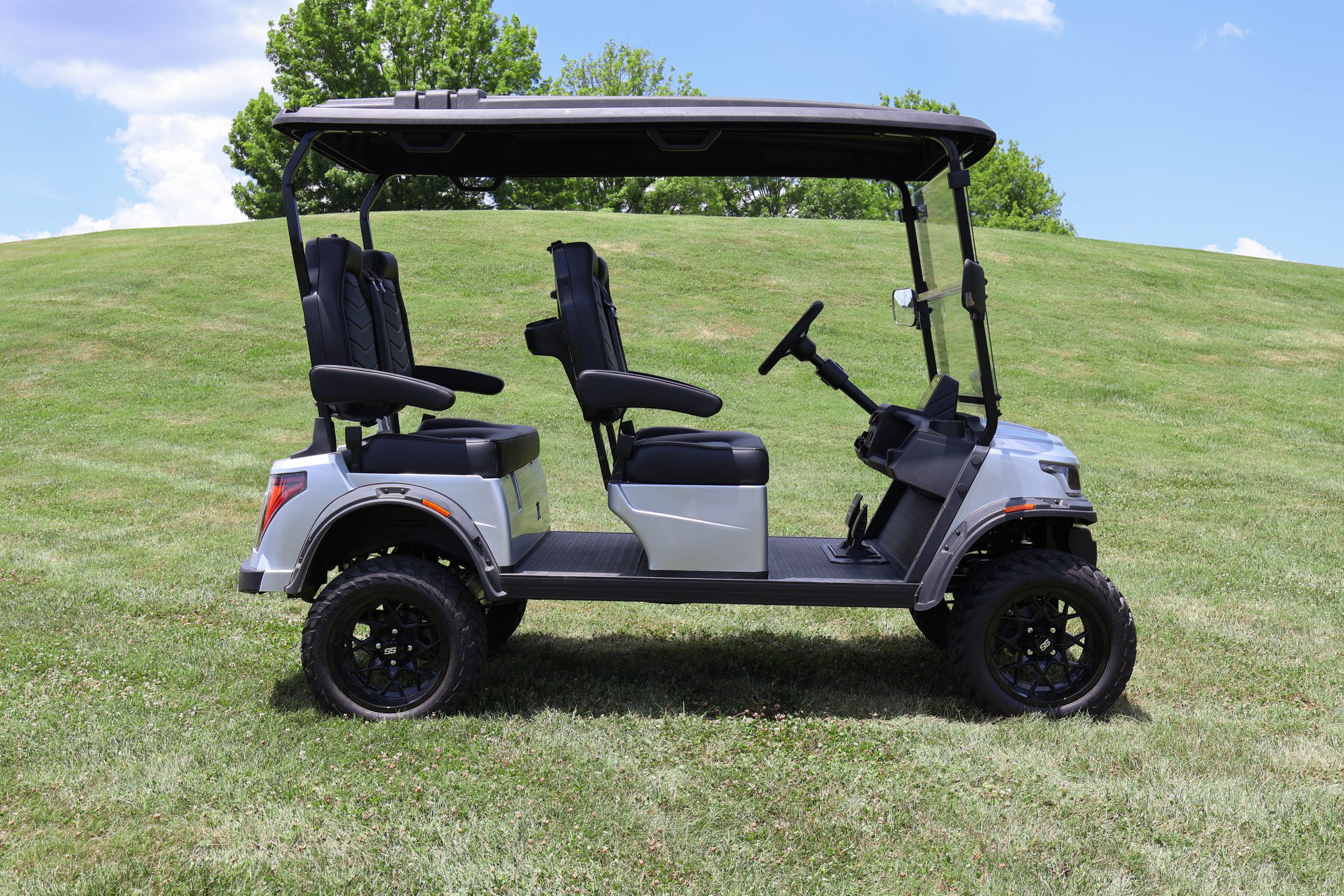ff4-side-view-6000×4000 FF4 model golf cart side view